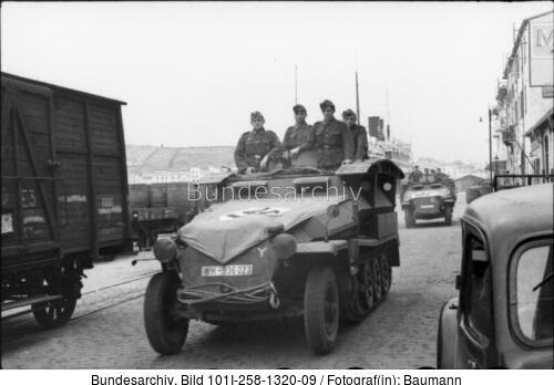 Südfrankreich, Hafen, Schützenpanzer