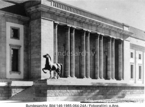 Berlin, Neue Reichskanzlei, Gartenfront