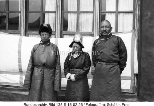 Tibetexpedition, Möndro, Frau Lungshar
