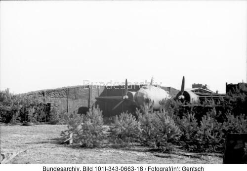 Belgien/Frankreich, abgedecktes Flugzeug