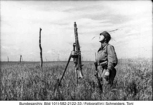 Frankreich, Fallschirmjäger mit Flak-MG
