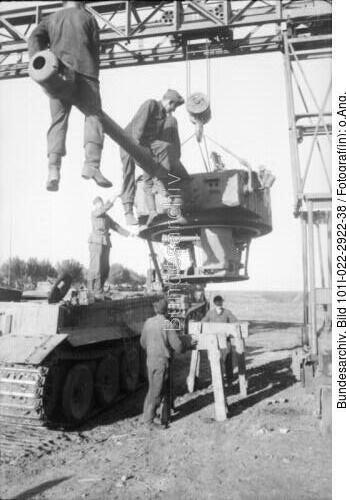 Russland, Reparatur Panzer VI "Tiger I"