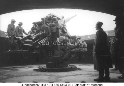 Reichsgebiet.- Flak-Turm mit schwerer Flak