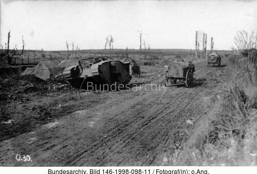 Westfront, zerstörter englischer Tank
