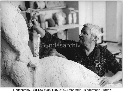 Rostock, Bildhauer Prof. Jo Jastram