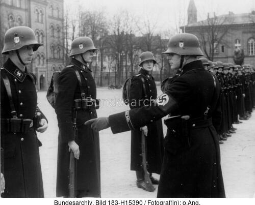 Berlin, LSSAH-Kaserne, Vergatterung