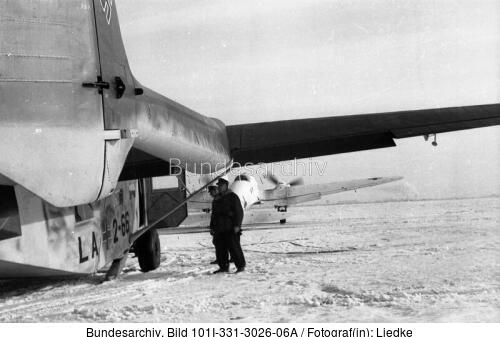 Russland, Go 242 und He 111