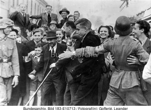 Lodz, Volksdeutsche begrüßen deutsche Truppen