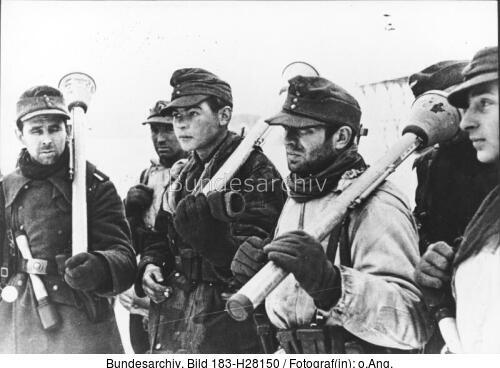 Deutsche Soldaten mit Panzerfäusten