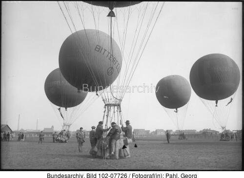 Bitterfeld, Frühlings-Ballon-Anfliegen