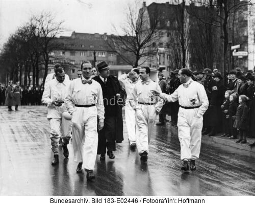Berlin, Automobilausstellung, Rennfahrer