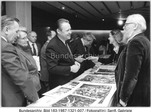 Berlin, Hoffmann, Paris, Ragwitz, Schabowski