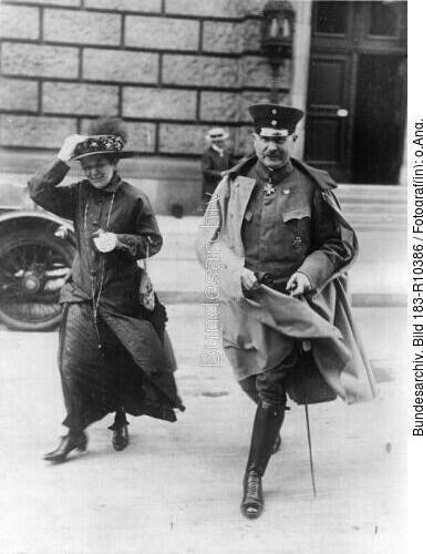 Berlin, Wilhelm Groener mit Frau