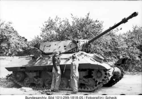 Nordfrankreich, britischer Panzer M10 Achilles