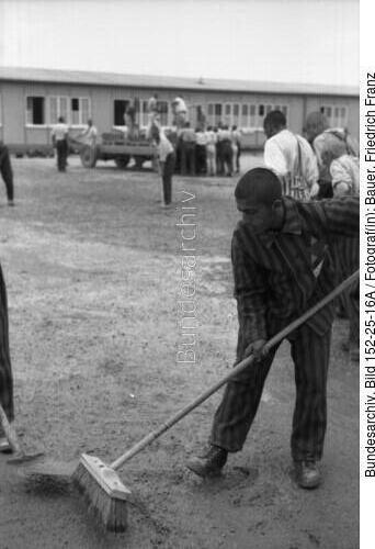 KZ Dachau, Häftlinge bei Arbeit