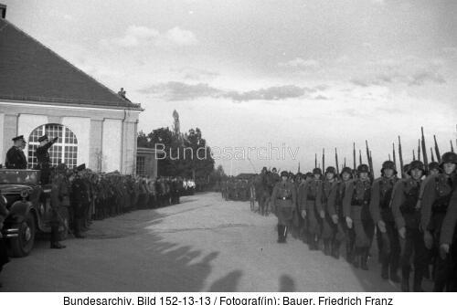 Dachau, SS-Übungslager, Parade der SS