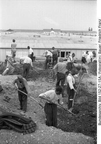 KZ Dachau, Häftlinge bei Arbeit