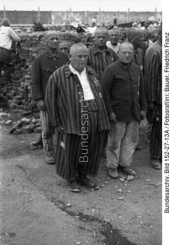 KZ Dachau, Häftlinge beim Appell