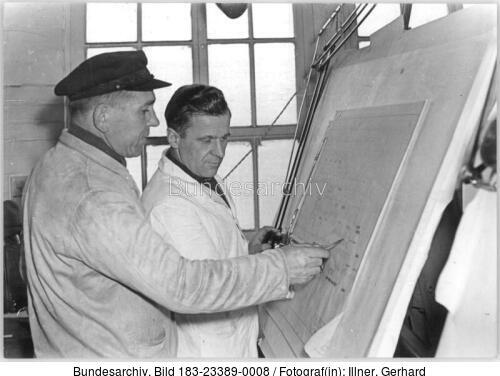 Ingenieur am Reissbrett