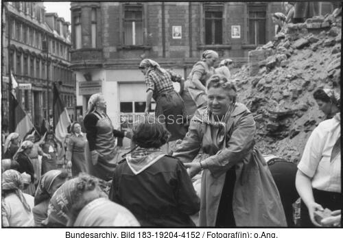 Berlin, Elli Schmidt, Aufbaueinsatz