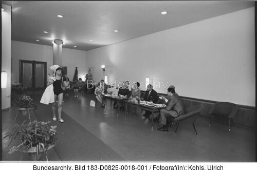 Berlin, DDR-Modeinstitut, ägyptischer Politiker