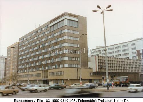 Berlin, Gebäude des ADN