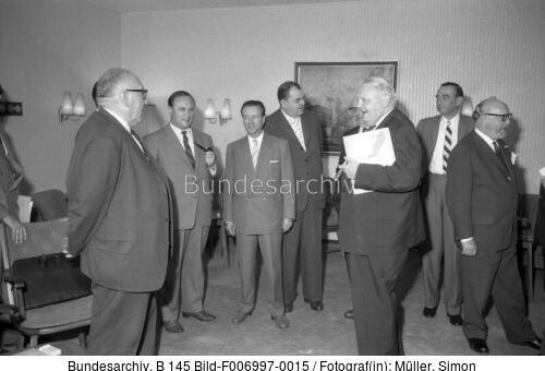 Minister Erhard empfängt Gewerkschaftsvertreter
