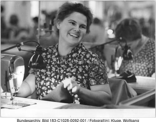 Industrienäherin Anneliese Schmidt