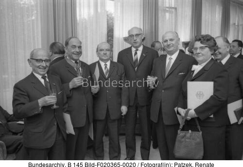 Bonn, Bundesverdienstkreuz an MdB