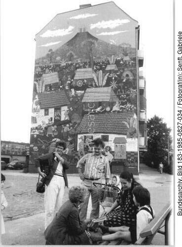 Berlin, Skandinavische Straße 26, Giebelmalerei