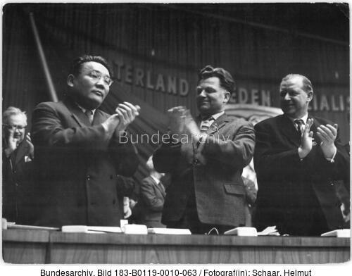 Berlin, VI. SED-Parteitag, 5.Tag