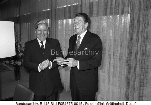 Bonn, Helmut Schmidt, Ronald Reagan