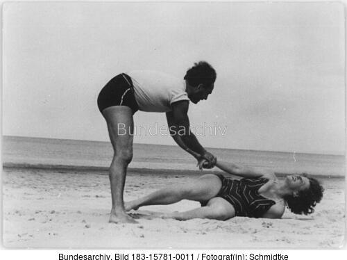 Ahlbeck, Urlauber am Strand