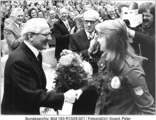 Berlin, Volkskammertagung, Glückwünsche für Honecker