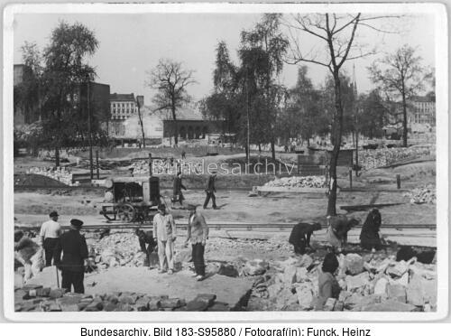 Berlin, Bau Karl-Marx-Allee,  Königsberger Straße