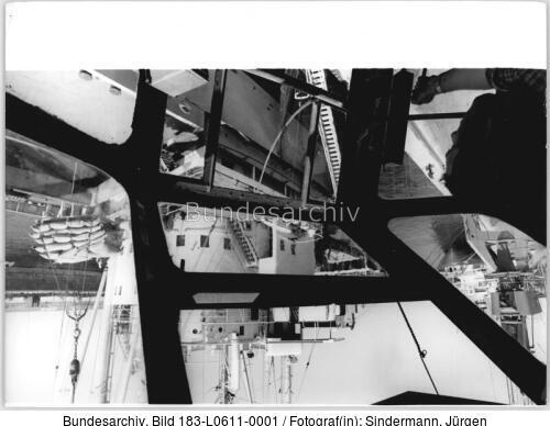 Rostock, Überseehafen, Verladekrahn, Kranführerhaus