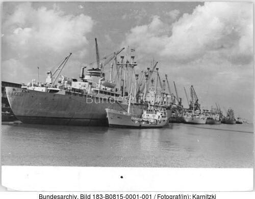Rostock, Überseehafen, Frachtschiffe