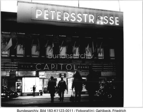 Leipzig, Petersstraße, Kino "Capitol", Nacht