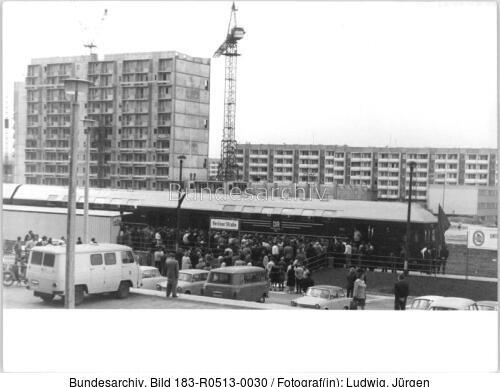 Erfurt, Neubauviertel Nordhäuser Straße, Bahnhof