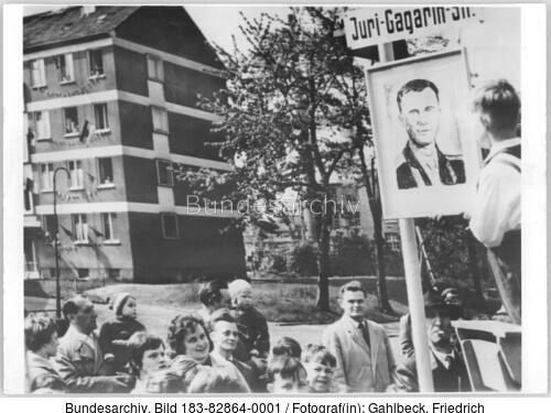 Karl-Marx-Stadt, Namensgebung Juri-Gagarin-Straße