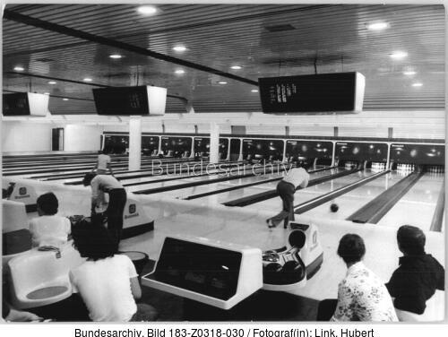 Berlin, Sport- und Erholungszentrum, Bowlingbahn