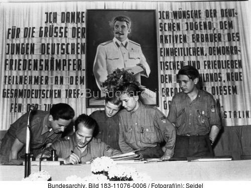 Chemnitz, Honecker bei FDJ-Konferenz