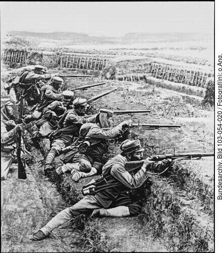 Tsingtau, japanische Infanterie, Schützengraben