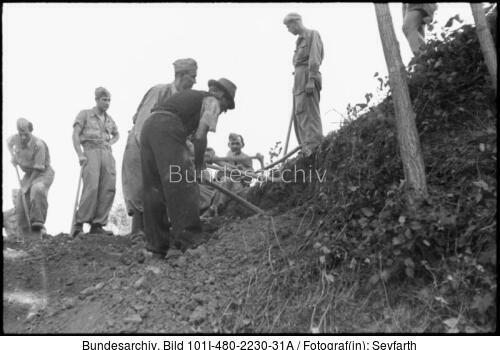 Italien, Fallschirmjäger, Erdarbeiten