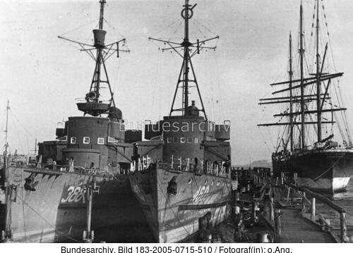 Kiel, ehemalige M-Boote vor Umbau