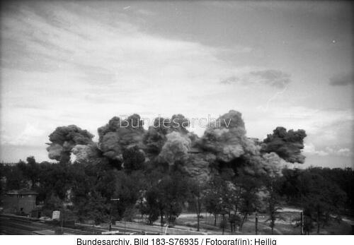 Berlin-Tiergarten, Sprengung des Zoobunkers
