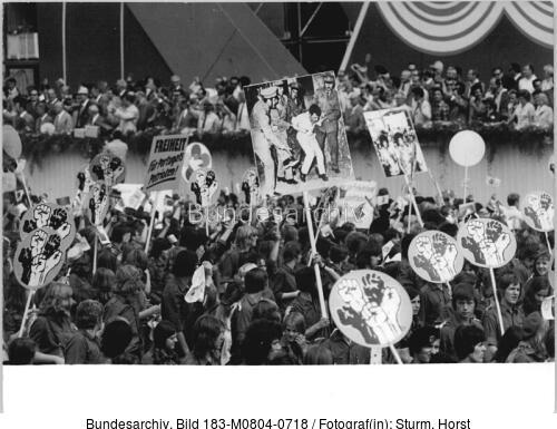 Berlin, 10. Weltfestspiele, Demonstration