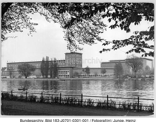 Berlin, Nalepastraße, Sendezentrum, Spree