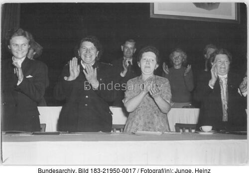 Berlin, Frida Hockauf, Rosa Thälmann
