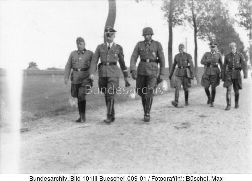Heinrich Himmler bei SS-Kavallerie-Division